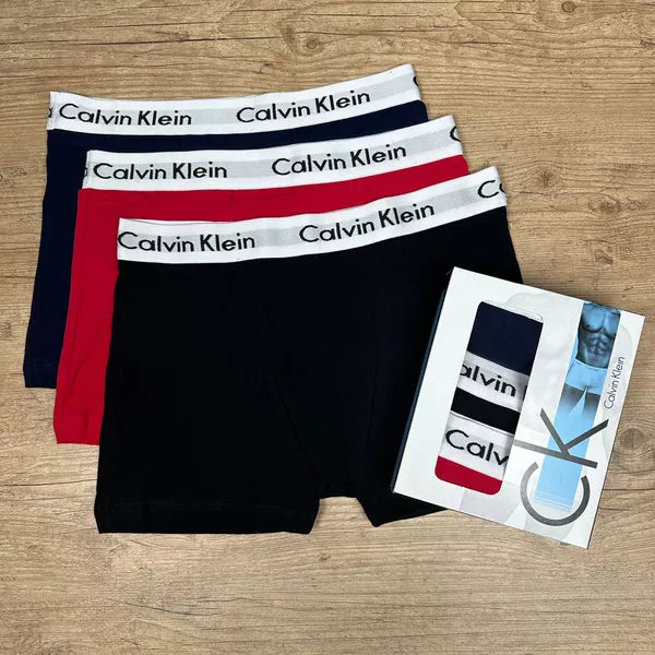 Kit com 3 Cuecas Calvin Klein