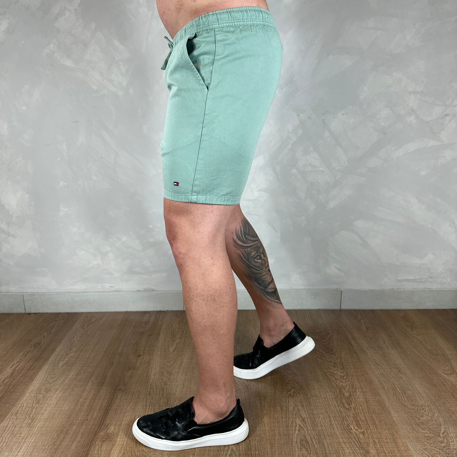 Short em Sarja Tommy Hilfiger Verde