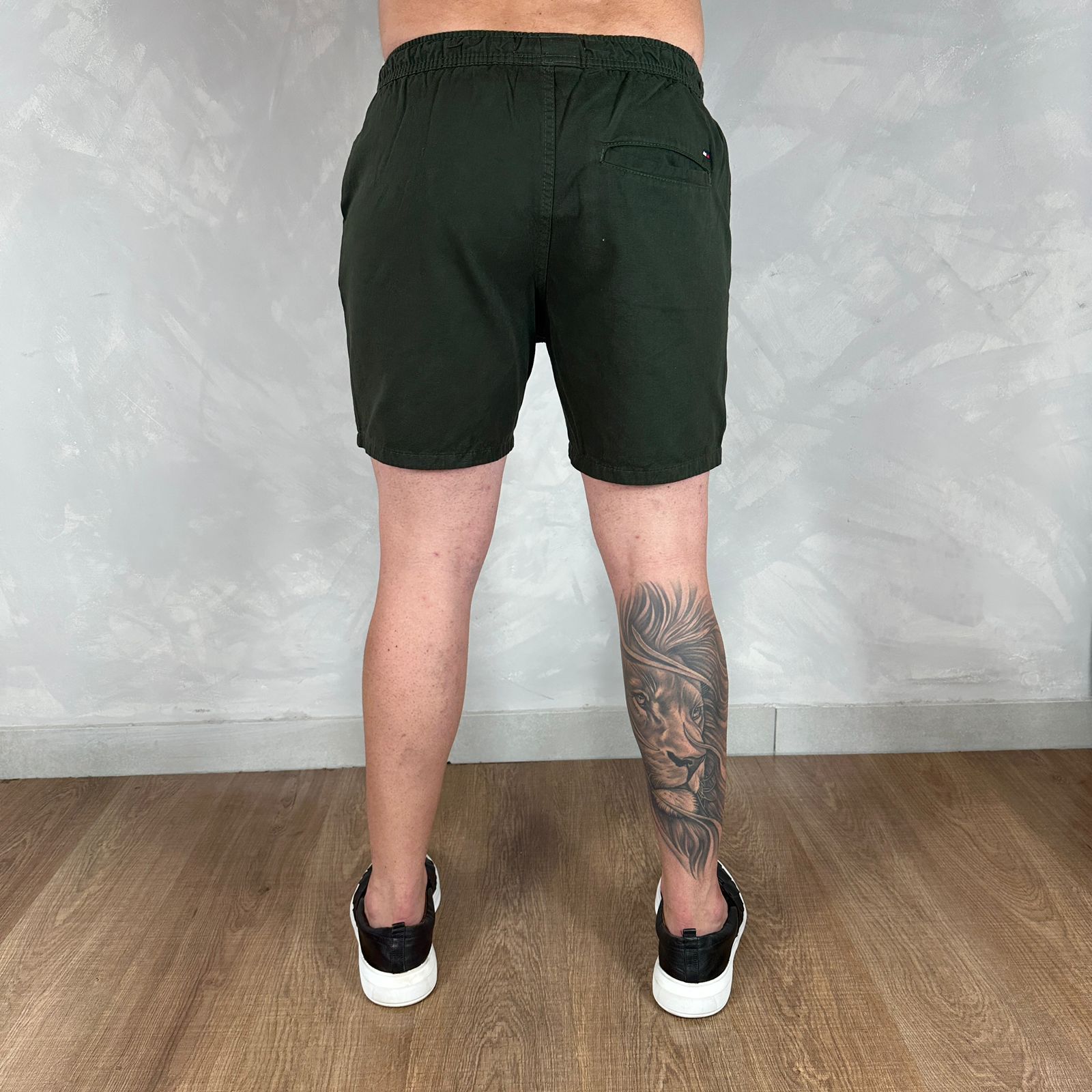 Short em Sarja Tommy Hilfiger Verde