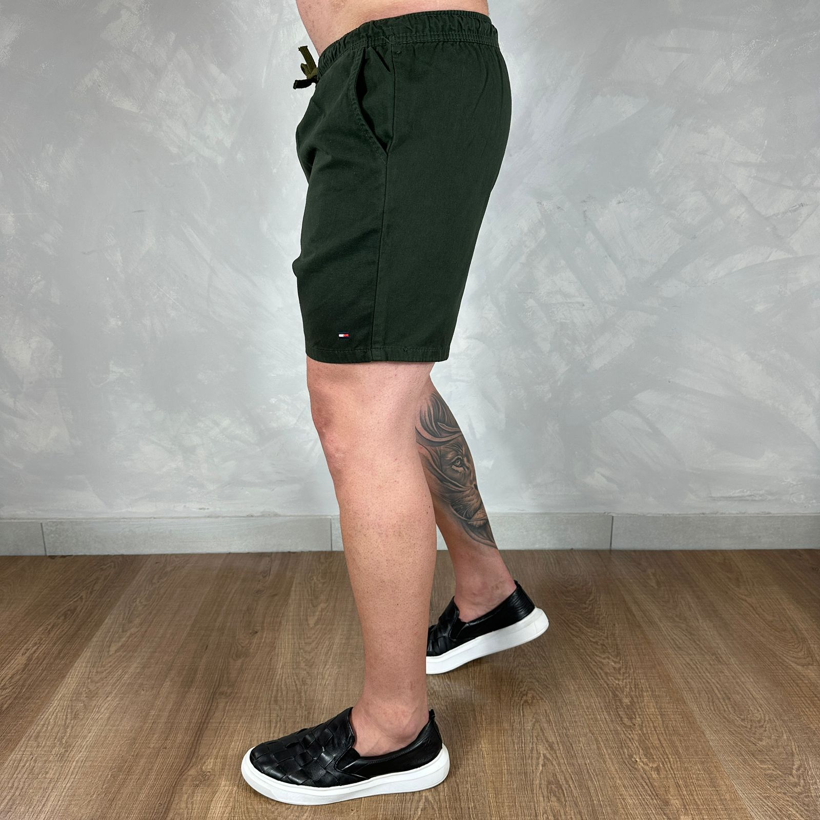 Short em Sarja Tommy Hilfiger Verde