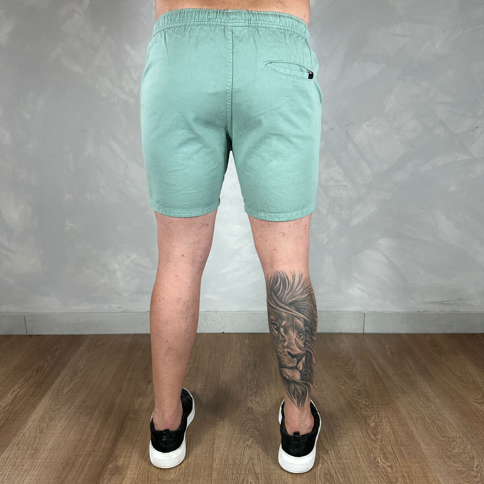 Short em Sarja Tommy Hilfiger Verde