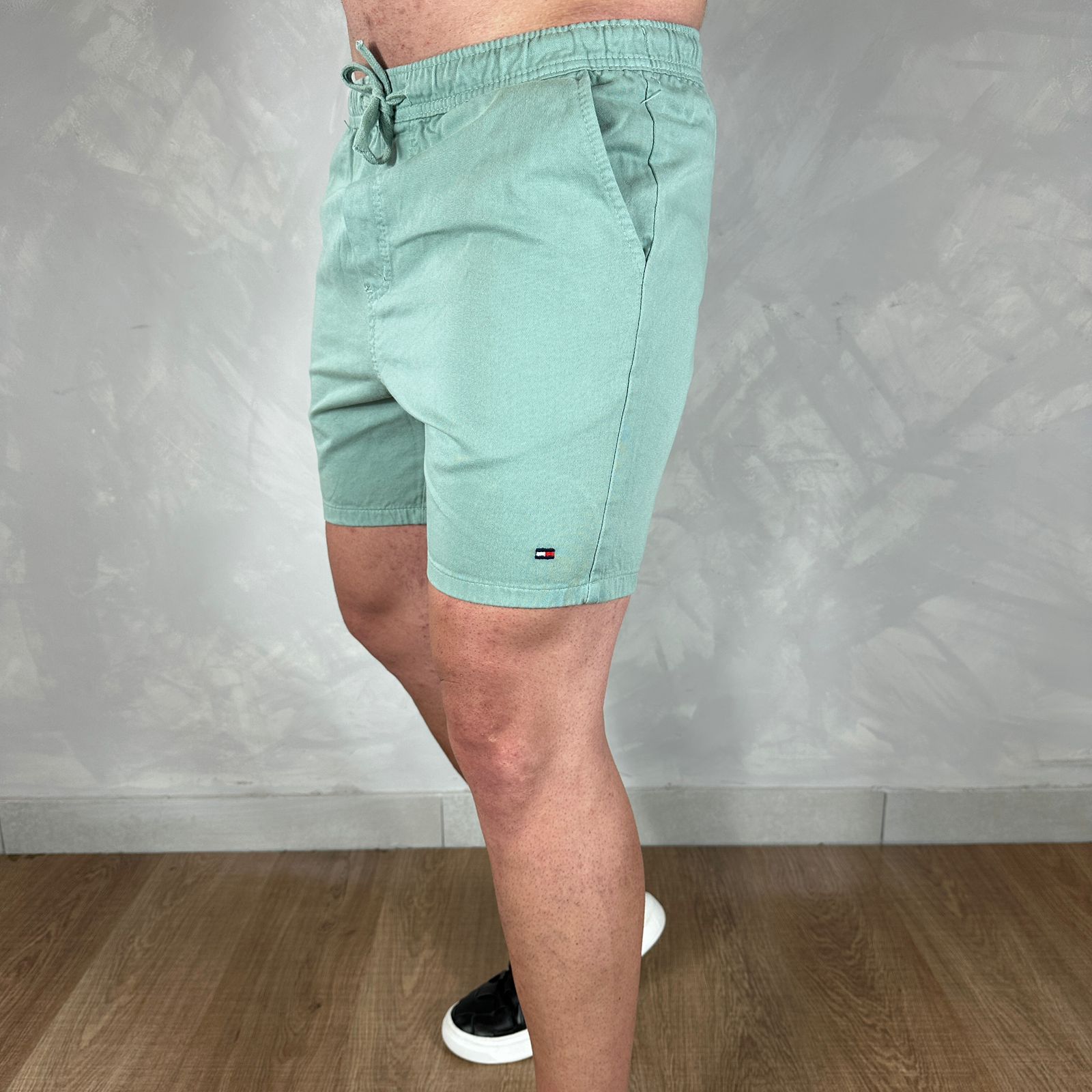 Short em Sarja Tommy Hilfiger Verde